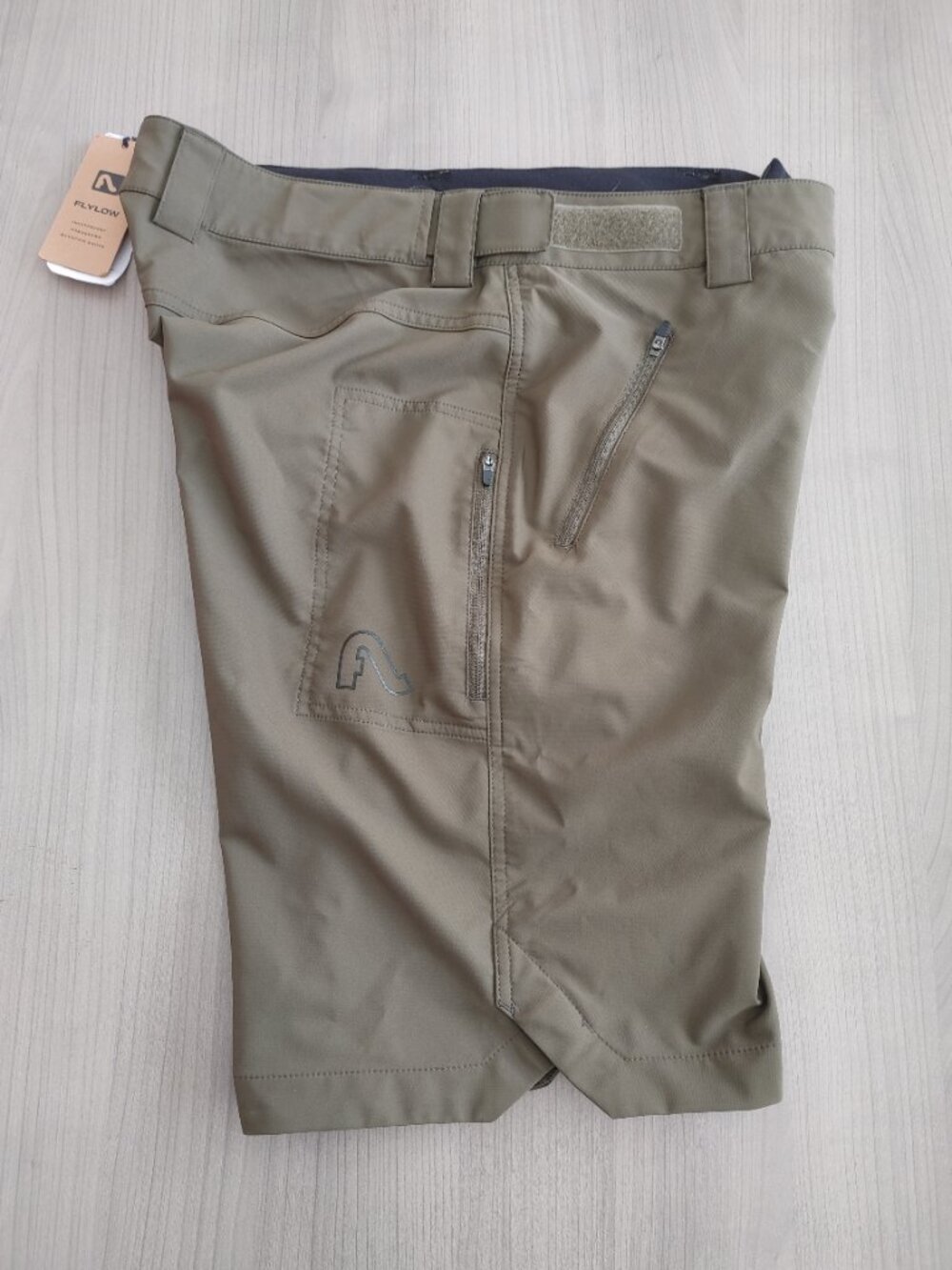 Women's Flylow Lola 11'' Mountain Cycling Bike Shorts Size 10 - Picture 1 of 3